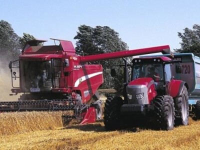 Traktor McCormick TTX