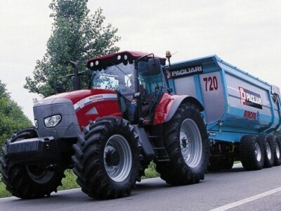 Traktor McCormick TTX