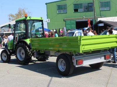 Traktor Tuber 50 s novom kabinom