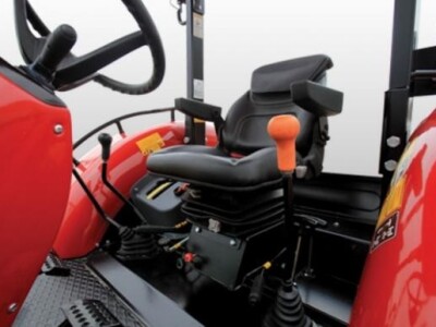 Traktor Tumosan 8100