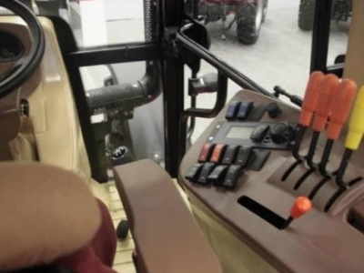 Traktor Tumosan 9100 Maxima