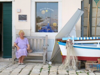 TUNAFEST - filetiranje tune na molu
