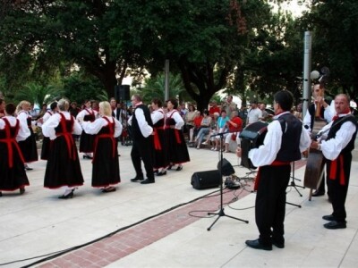 Folklor - turistički motiv, pučka nošnja