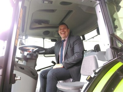 Tvrtka Jerković d.o.o. ustupila FAZOS-u najusvremeniji traktor marke Claas