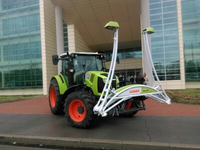 Tvrtka Jerković d.o.o. ustupila FAZOS-u najusvremeniji traktor marke Claas