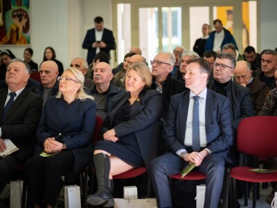 U Bijelom polju časne sestre franjevke posadile 33 bijele masline!