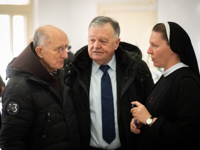 U Bijelom polju časne sestre franjevke posadile 33 bijele masline!