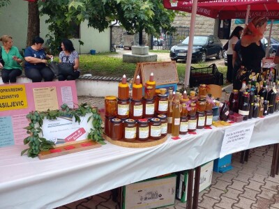 U Bratuncu otvoren sajam "Dani maline" U Bratuncu otvoren sajam "Dani maline"
