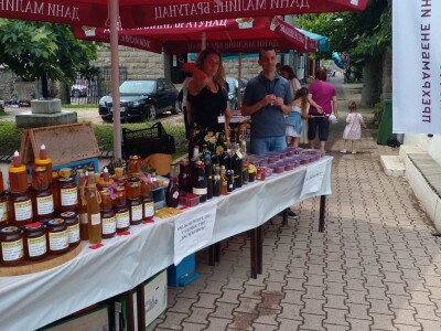 U Bratuncu otvoren sajam "Dani maline" U Bratuncu otvoren sajam "Dani maline"