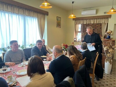 U Garešnici održan sastanak Udruge obiteljskih poljoprivrednih gospodarstava Hrvatske U Garešnici održan sastanak Udruge obiteljskih poljoprivrednih gospodarstava Hrvatske