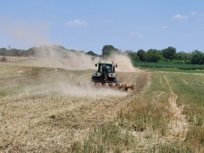 U jednom danu i žetva i sjetva na OPG Zorić