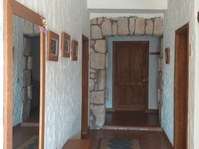 U krajoliku Bogom danom za koze i raštiku svi jedu k'o u matere