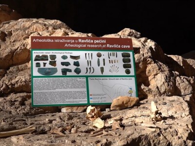 U krajoliku Bogom danom za koze i raštiku svi jedu k'o u matere