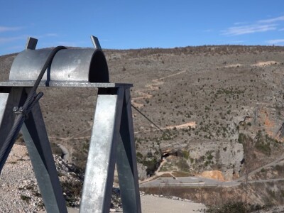 U krajoliku Bogom danom za koze i raštiku svi jedu k'o u matere
