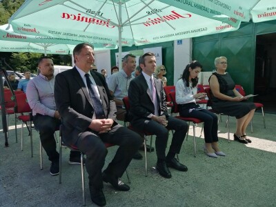 U Lepoglavi počela raditi i linija za preradu voća i povrća u sokove, džemove i marmelade U Lepoglavi počela raditi i linija za preradu voća i povrća u sokove, džemove i marmelade