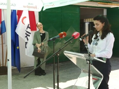 U Lepoglavi počela raditi i linija za preradu voća i povrća u sokove, džemove i marmelade U Lepoglavi počela raditi i linija za preradu voća i povrća u sokove, džemove i marmelade