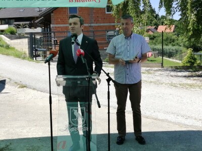 U Lepoglavi počela raditi i linija za preradu voća i povrća u sokove, džemove i marmelade U Lepoglavi počela raditi i linija za preradu voća i povrća u sokove, džemove i marmelade