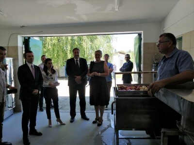 U Lepoglavi počela raditi i linija za preradu voća i povrća u sokove, džemove i marmelade U Lepoglavi počela raditi i linija za preradu voća i povrća u sokove, džemove i marmelade