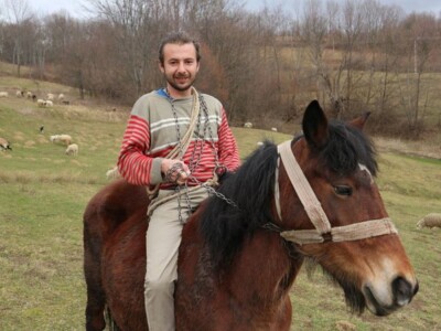 U Lipovcu kraj rijeke Jadar niče etno selo