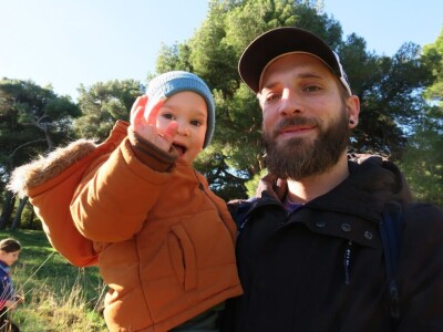 "U ovoj šumi sam odrastao, prije dvije godine gasio požar, a danas naš sin u njoj sadi svoj prvi hrast