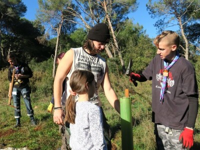 "U ovoj šumi sam odrastao, prije dvije godine gasio požar, a danas naš sin u njoj sadi svoj prvi hrast