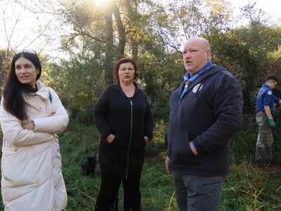 "U ovoj šumi sam odrastao, prije dvije godine gasio požar, a danas naš sin u njoj sadi svoj prvi hrast