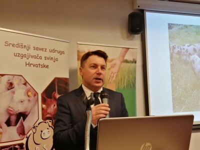U Trakošćanu je počelo dvodnevno savjetovanje uzgajivača svinja