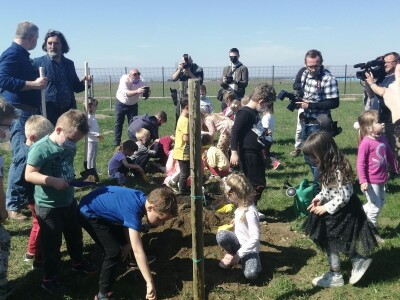 U Varaždinu je zasađen prvi javni voćnjak U Varaždinu je zasađen prvi javni voćnjak