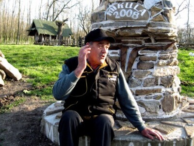 Mle u postament ugradi Mikuline rogove Mle u postament ugradi Mikuline rogove