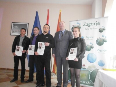 Svi nagrađeni za ulja prešana hladnim postupkom sa županom Kolarom