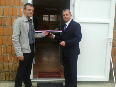 Saša Mikac i načelnik općine Lukač Đuro Bukvić Saša Mikac i načelnik općine Lukač Đuro Bukvić