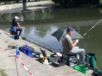 Ulov ribe udicom na plovak na Fojnici