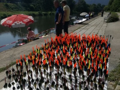 Ulov ribe udicom na plovak na Fojnici