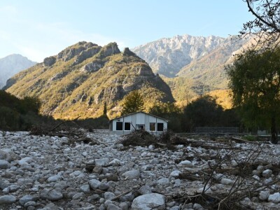 Uništena riblja farmu u poplavljenom području Jablanice Uništena riblja farmu u poplavljenom području Jablanice