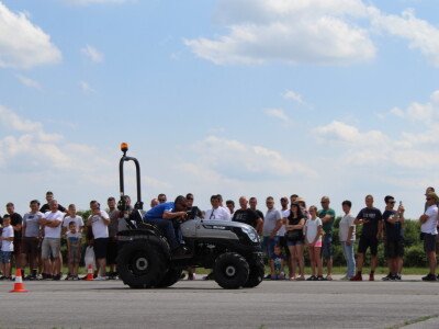 Utrka traktora na 9. FarmShow-u