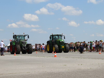 Utrka traktora na 9. FarmShow-u