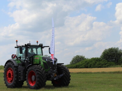 Utrka traktora na 9. FarmShow-u