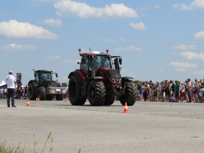 Utrka traktora na 9. FarmShow-u