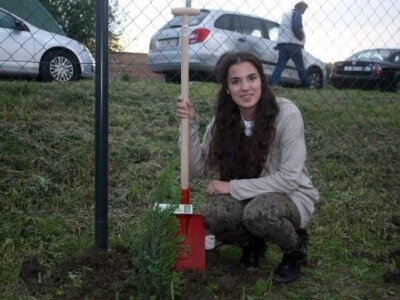 Maja Pavlinić u akciji Urbani vrtovi Maja Pavlinić u akciji Urbani vrtovi