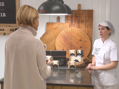 Uzgaja koze od kojih pravi visokokvalitetne sireve