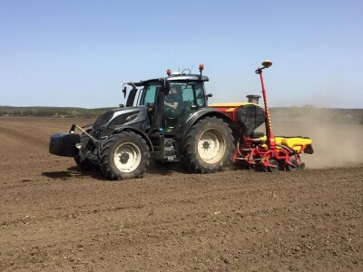 Vaderstad tempo i Valtra N4