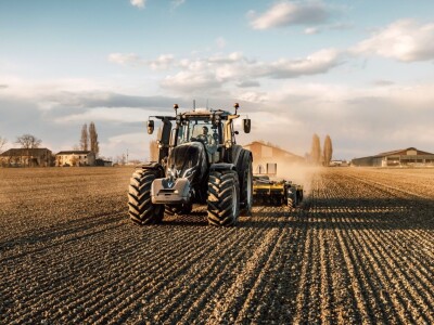 Valtra N i T pete generacije