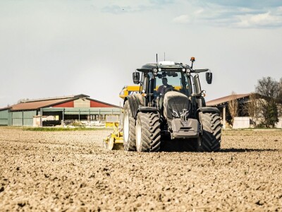 Valtra N i T pete generacije