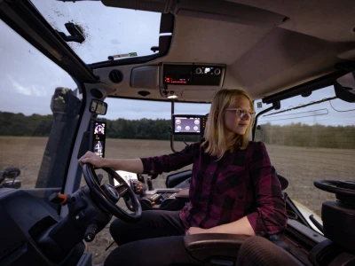 Valtra Q 305 s velikim Q za kvalitetu