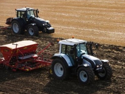 Traktor Valtra Versu