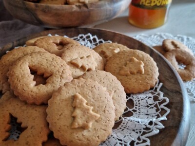 Vanja Vukadinović - izrada kruha s domaćim kvascem Vanja Vukadinović - izrada kruha s domaćim kvascem