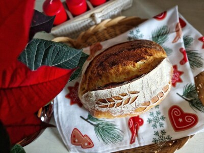 Vanja Vukadinović - izrada kruha s domaćim kvascem Vanja Vukadinović - izrada kruha s domaćim kvascem