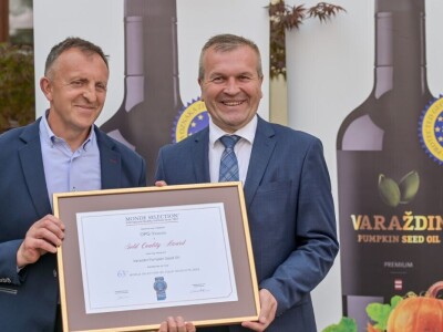 Varaždinsko bučino ulje nagrađeno je zlatnim medaljama na Monde Selectionu u Bruxellesu Varaždinsko bučino ulje nagrađeno je zlatnim medaljama na Monde Selectionu u Bruxellesu