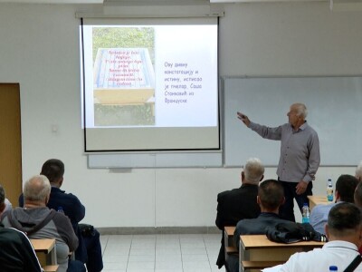 Varoa pravi velike probleme pčelarima