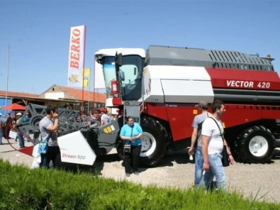 Vector 420 na 81. Poljoprivrednom sajmu Novi Sad